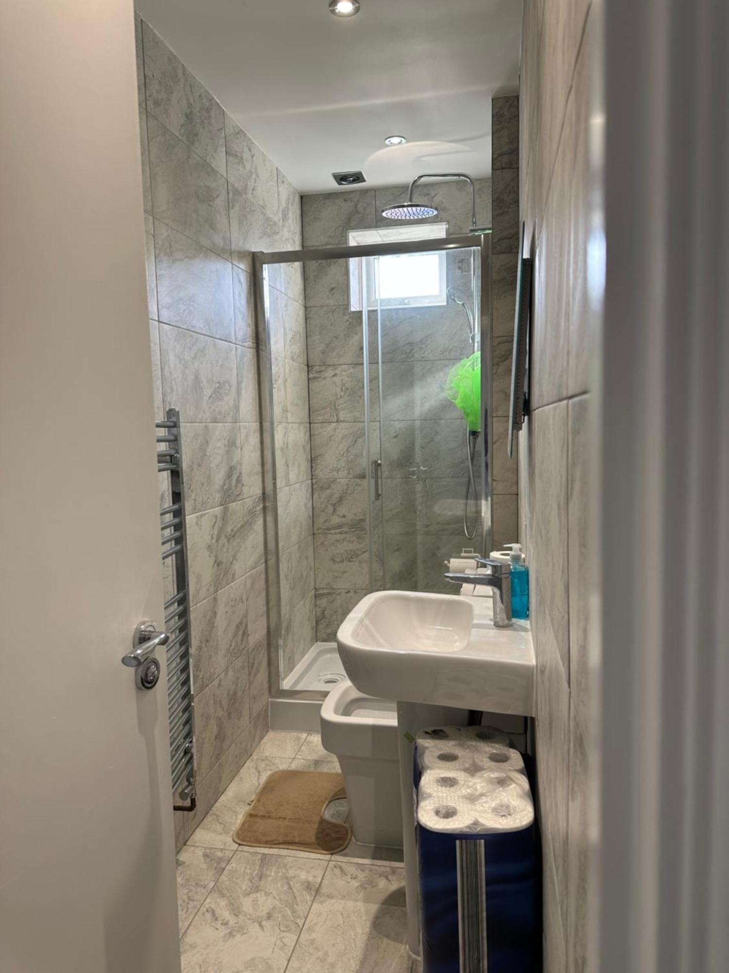 Luxury Ensuite Studio In Crayford Dartford Bexley London With Full Kitchen And Side Garden Alleyway Entrance Erith Экстерьер фото